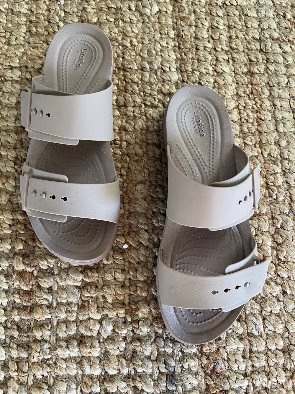 Crocs Light Taupe Women's Slide Sandals Adjustable Straps,  
NWOT
Sz 9